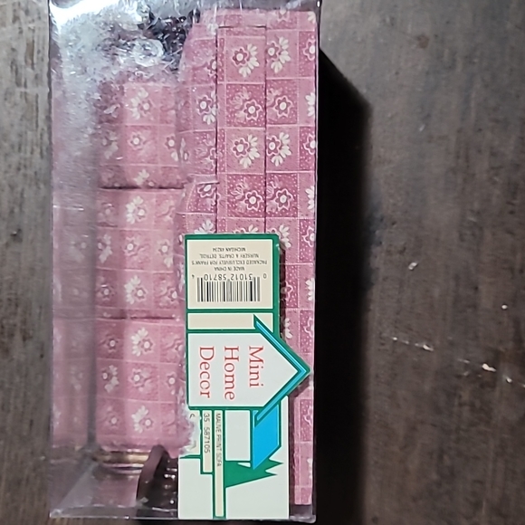 Sofa and back of sofa table never use - Picture 2 of 3